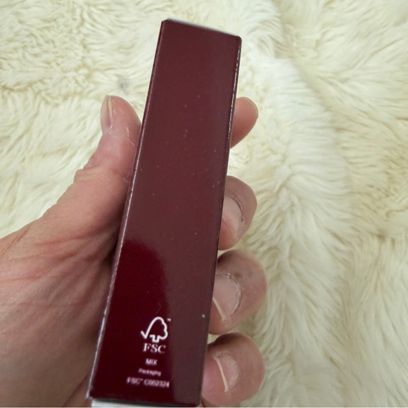 Gucci Glow Multi-Use Illuminating Gel-Powder Highlighter arctic pink 06 - Picture 4 of 7